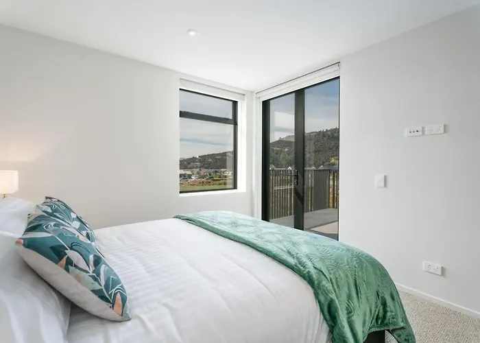 Stylish & Modern Townhouse - Your Dream Awaits 瓦纳卡