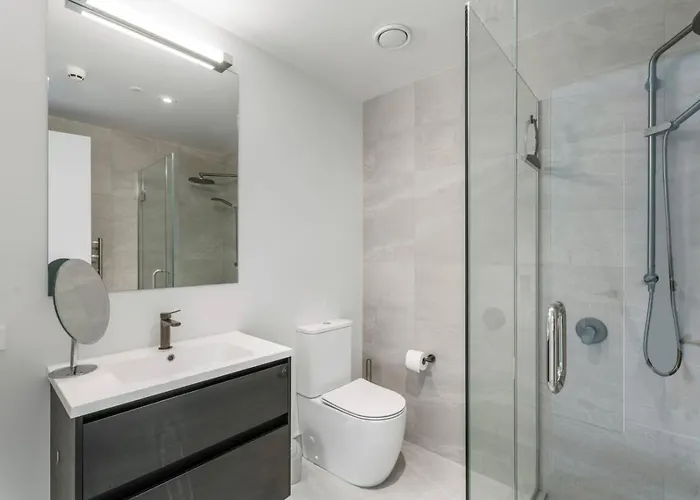 Stylish & Modern Townhouse - Your Dream Awaits 公寓 *